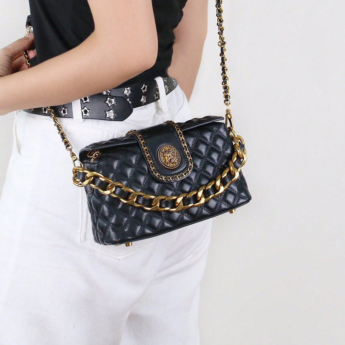 Stylish Solid-color High-end Diamond-quilted Crossbody Bag