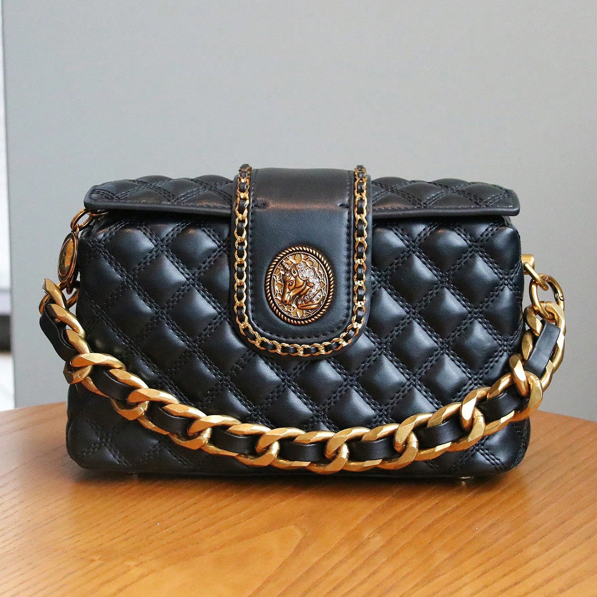 Stylish Solid-color High-end Diamond-quilted Crossbody Bag
